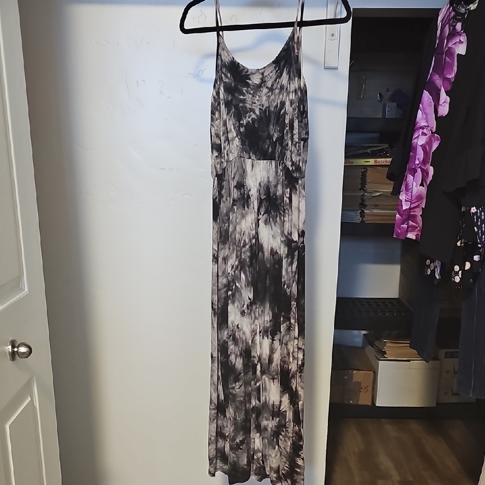 Olivia Rae Black and Gray Sleeveless Slip Dress
